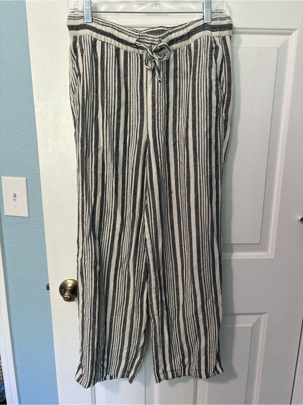 Old Navy Linen-Blend Striped Pants